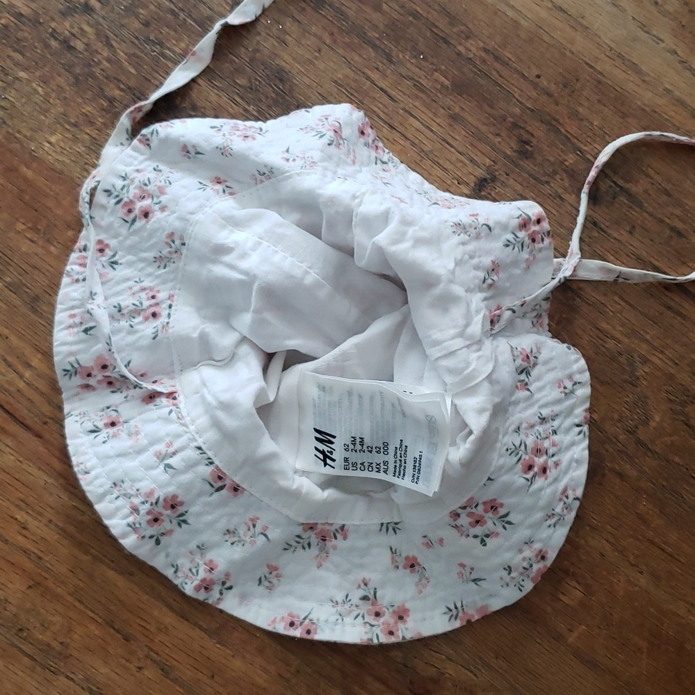 H&M Sun Hat - Picture 3 of 5